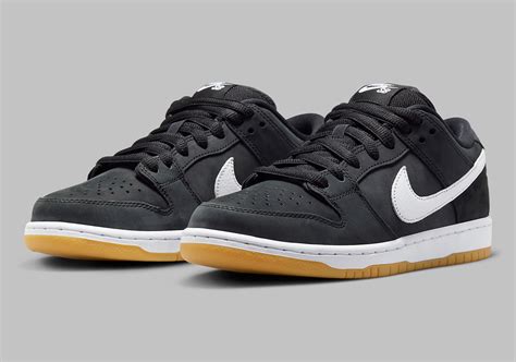 sb dunk low iw black gum